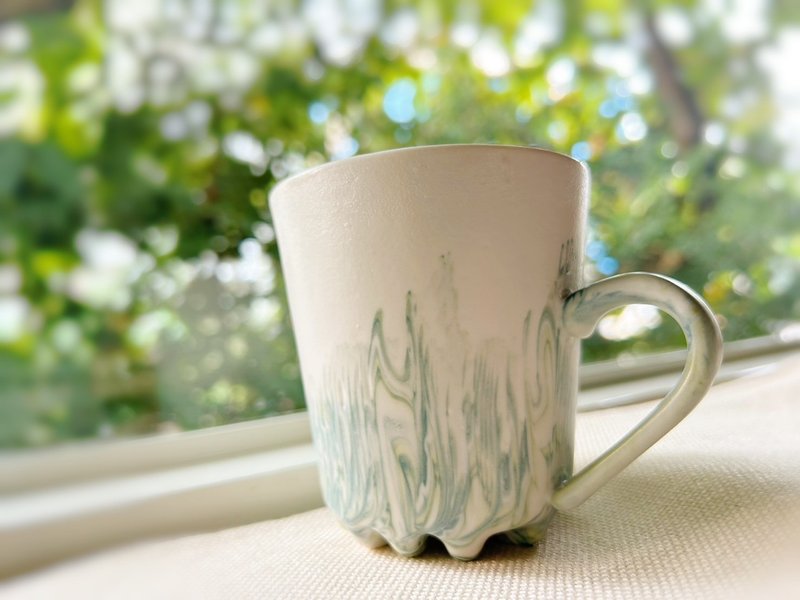 running water mug - แก้ว - เครื่องลายคราม 