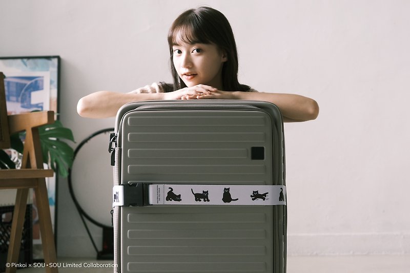【Pinkoi x SOU・SOU】Black Cat Luggage Strap - กระเป๋าเดินทาง/ผ้าคลุม - ไนลอน สีเทา