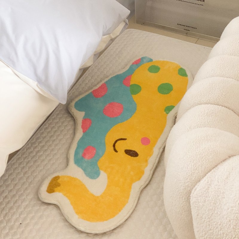 Polka-dot small elephant shaped imitation lamb velvet carpet bedroom decoration floor mat - Rugs & Floor Mats - Other Materials Multicolor