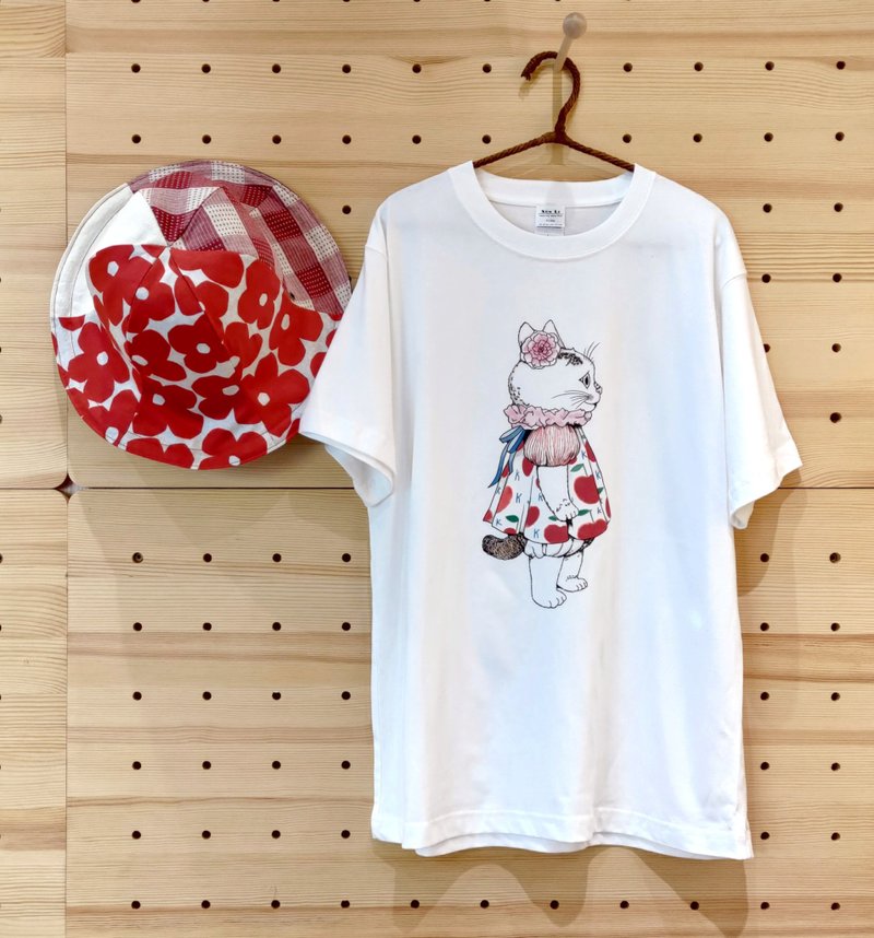 小牛村 日本設計款 T恤 T-shirt 短袖上衣 / 日街貓著 - 女 T 恤 - 棉．麻 白色