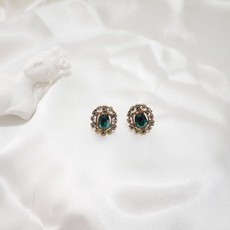 法式情懷綠寶石復古耳環 - 耳環/耳夾 - 寶石 綠色