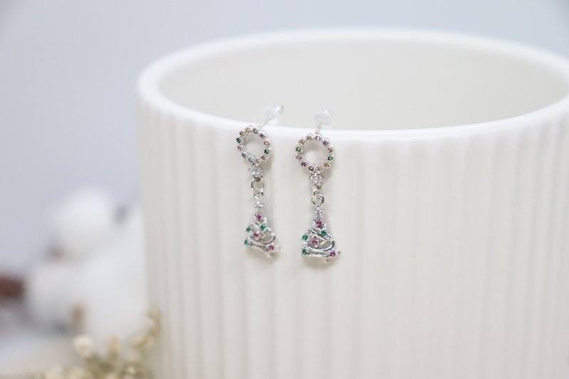 Tiny Christmas Tree & Wreath 925 Silver Post Earrings - 耳環/耳夾/耳骨夾 - 銀 