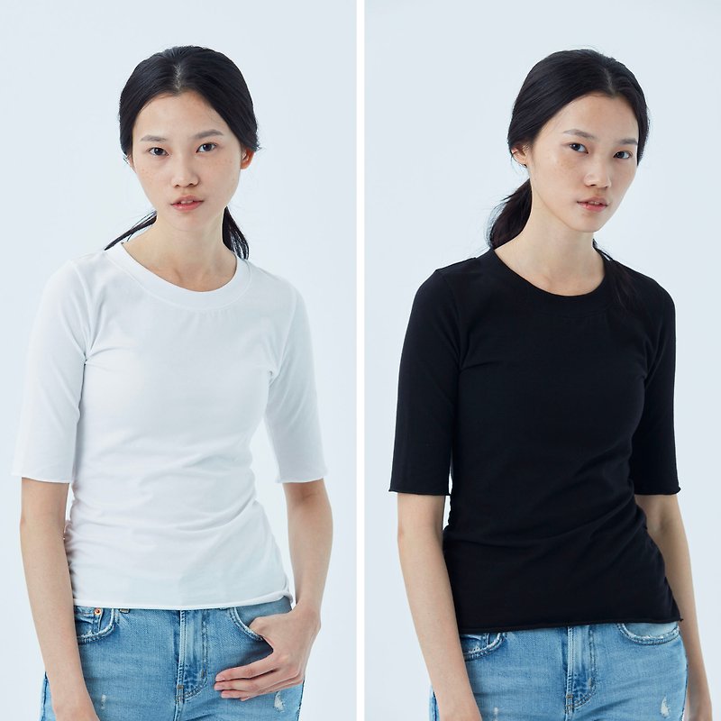Perfume | Side-scratched five-point sleeves (black and white) | CLAP - เสื้อยืดผู้หญิง - ผ้าฝ้าย/ผ้าลินิน ขาว