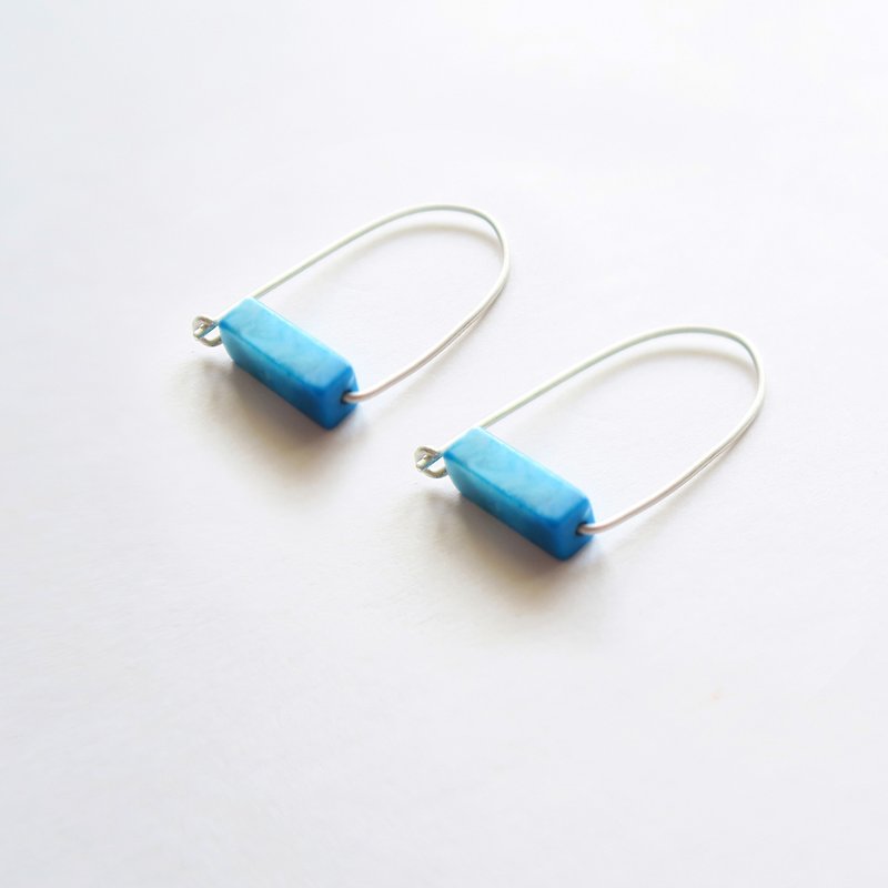 925 Silver White-grained Turquoise Gemstone Earrings-Sold as a Pair - ต่างหู - โลหะ สีน้ำเงิน