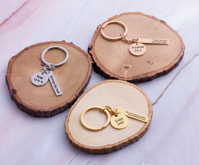 Custom Keychain Wedding Gift Handmade Keychain with Letter Mark