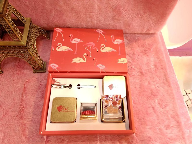 Mid-Autumn Festival Gift Box - Red Crane Micro Gift Box - Handmade Wine Chocolate and Wine French Fudge - Colorless Flavor - Snacks - Fresh Ingredients Pink