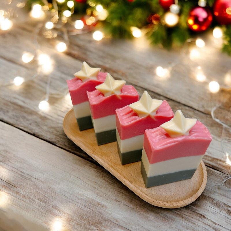 聖誕三原色—蠶絲洗臉皂-聖誕禮物-滋潤洗臉皂-添加蠶絲 - 肥皂/手工皂 - 其他材質 紅色