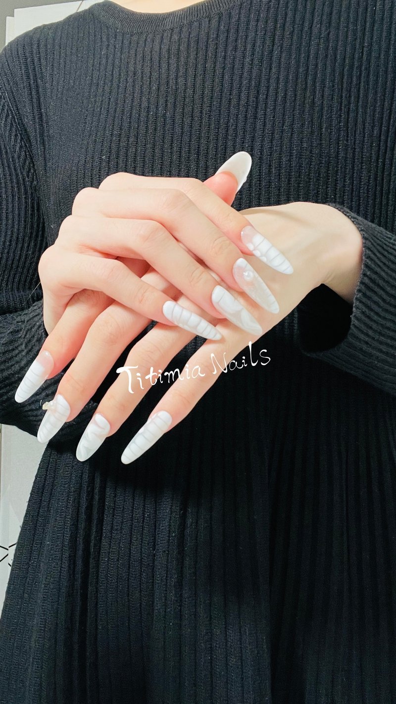 Freestyle white Tone Press On Nails, Pearl beads Nail Art, orchid nails - ยาทาเล็บ - พลาสติก หลากหลายสี