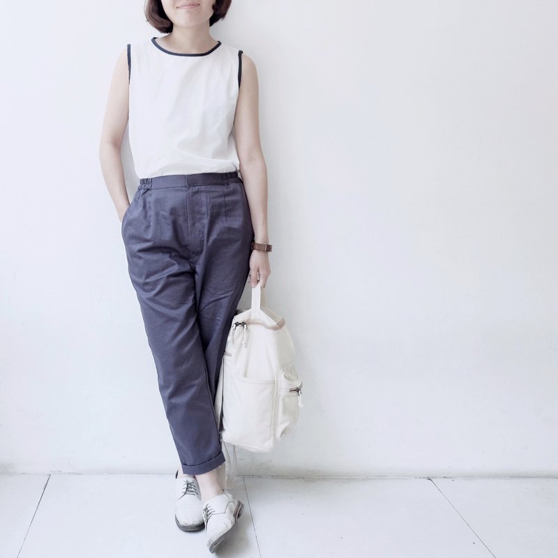 Wavy Trousers : Blue (PANTONE 19-4028) - กางเกงขายาว - ผ้าฝ้าย/ผ้าลินิน สีน้ำเงิน