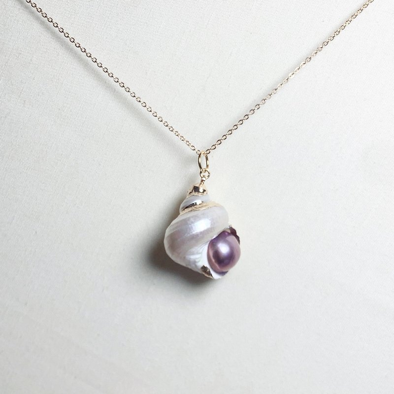 Magic Conch Necklace - Necklaces - Pearl 