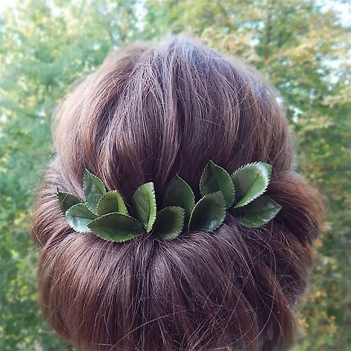FloraFantasyIZ Greenery hair piece Green leaf hair pins Wedding bridal headpiece Floral hairpin