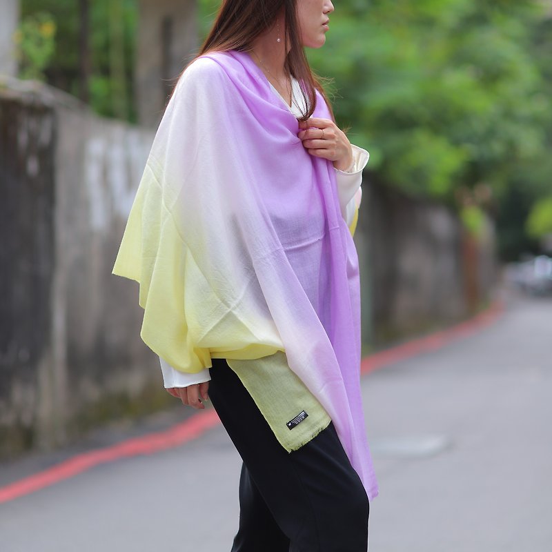 [Cashmere cashmere scarf/shawl] Purple and yellow gradient ring velvet suitable for all seasons - Knit Scarves & Wraps - Wool Multicolor