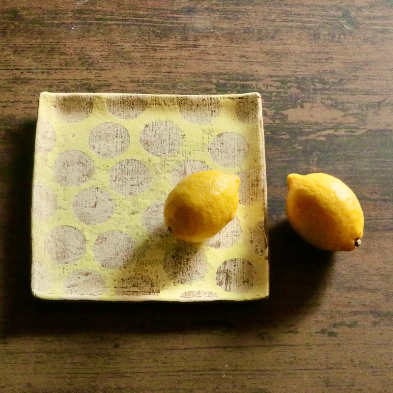 Dot plate yellow - Plates & Trays - Pottery Yellow