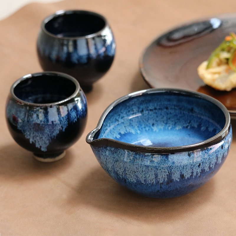 Koishiwarayaki  Koishiwarayaki  sake set  sake cup  sake bottle  sake bottle - Cups - Pottery Blue