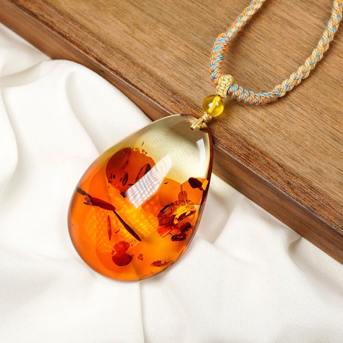 【琥珀ページ】 正佳珠宝】蜜蝋琥珀 最高品質のクリスタルクリアな水滴状花珀 23.1g