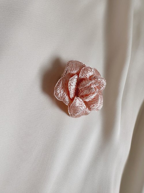 Wacaca Handmade 淺粉紅玫瑰立體刺繡嬰兒髮夾