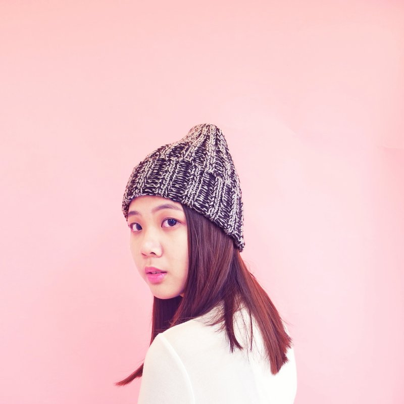 Peruvian Super Soft Alpaca Beanie - Black Melange - หมวก - ขนแกะ สีดำ