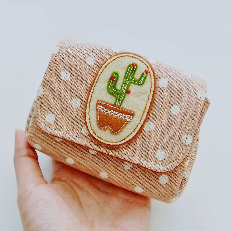 Small Purse, Change Pouch, Coin Purse, Small Wallet Purse - Cactus Lovers (B) - Wallets - Cotton & Hemp Brown