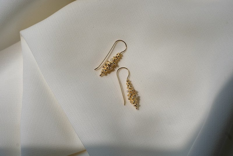 Bubbling Sensations Hook Earrings - 耳環/耳夾/耳骨夾 - 銀 金色