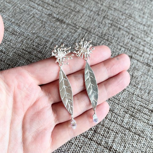 【SWAROVSKI】　スワロフスキー　〈希少〉トロピカルリーフピアス SWAROVSKIスワロフスキー Gema ドロップピアス 追跡送料関税込
