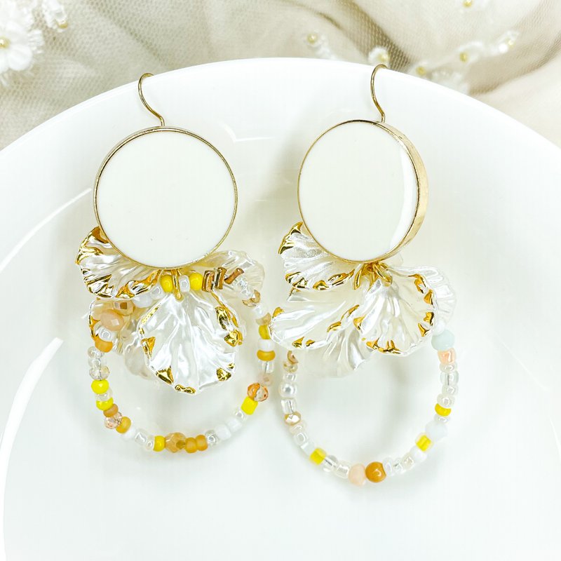 Jiao Ruo Spring Flower Series-Solid Color - Earrings & Clip-ons - Resin 