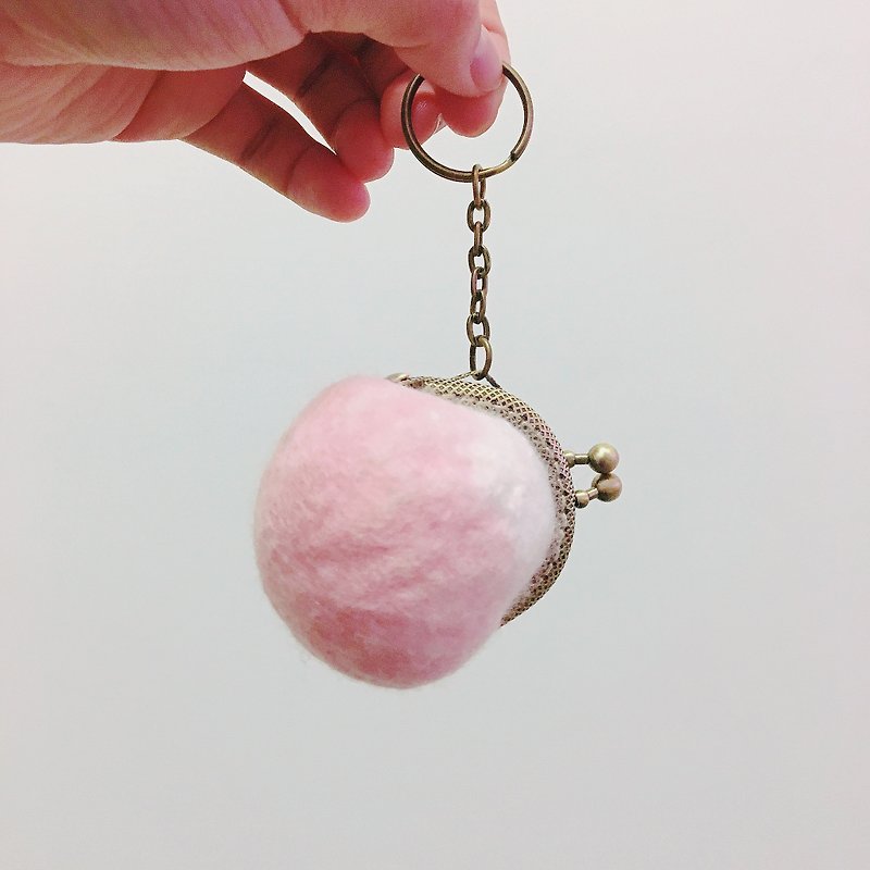 Handmade wool felt strawberry milk mouth gold package - Coin Purses - Wool Pink