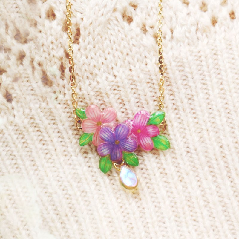 Reiwa Flower and Water Drop Necklace - สร้อยคอ - เรซิน 