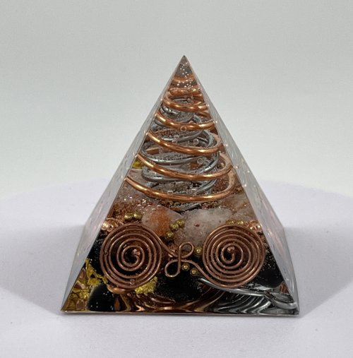 阜東宣 獨角獸樂園 新年禮物 開運小物 Orgonite 奧剛能量塔-金字塔款式2