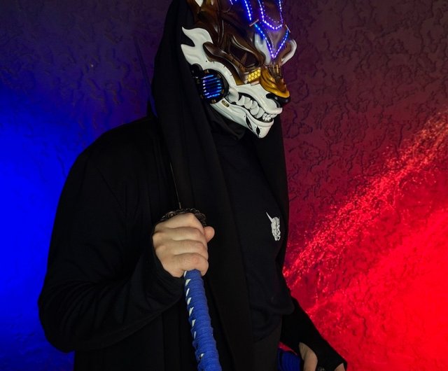 ブラウン ホワイトのサイバーパンク狐面、スマートRGBライト付き