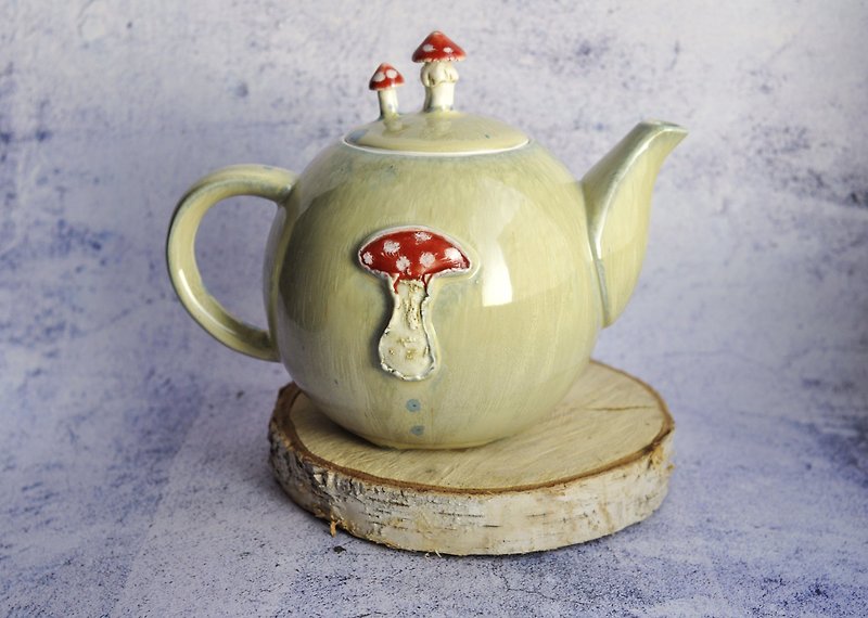 Amanita mushroom teapot 735ml, handmade ceramic kettle 25oz, fairy green teapot.