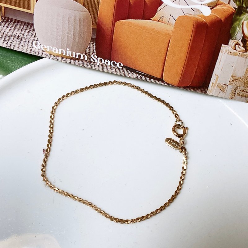 [Western Antique Jewelry] SARA Elegant Soft Twist Roll Chain K Gold Alloy Bracelet Bracelet - สร้อยข้อมือ - เครื่องประดับ สีทอง