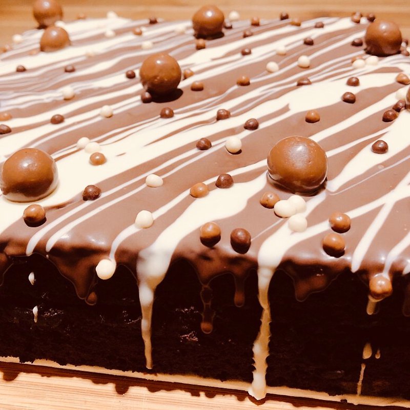 黑熊先生巧克力布朗尼蛋糕 9吋 - 蛋糕/甜點 - 新鮮食材 多色