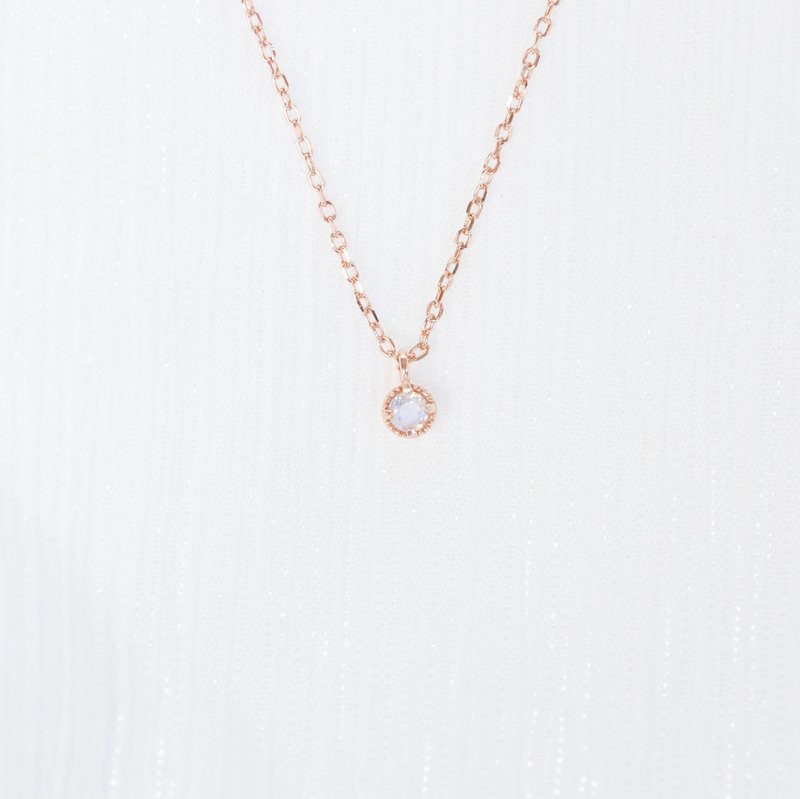 Moonstone 925 sterling silver small cake necklace - สร้อยคอ - คริสตัล สีเงิน