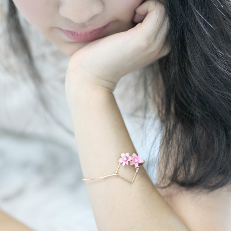 Pamycarie Handmade Resin Clay Flower Lock-Me-Up Bracelet - Hair Accessories - Clay Pink