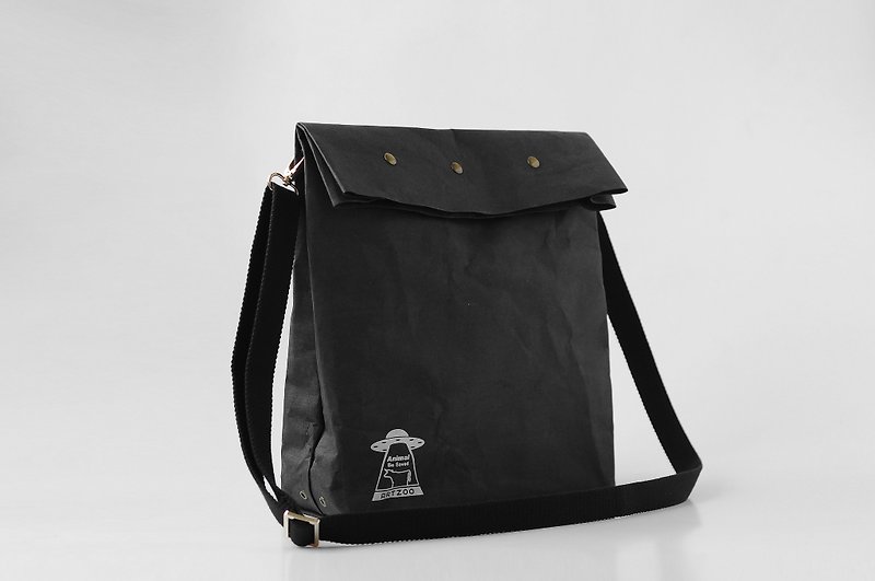 Paper Bamboo Changle New Style Hand-rolled Large Shoulder Bag (Black) - กระเป๋าแมสเซนเจอร์ - กระดาษ สีดำ