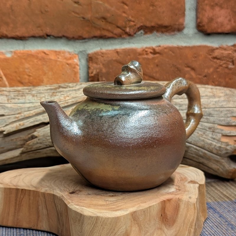財運節節高--柴韻竹節壺 鶯歌 手作 文創 柴燒 竹節 陶壺 - 茶壺/茶杯/茶具 - 陶 咖啡色