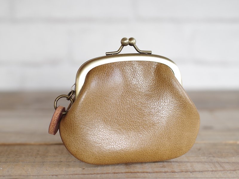 Leather kiss lock bag coin case olive - กระเป๋าใส่เหรียญ - หนังแท้ สีเขียว