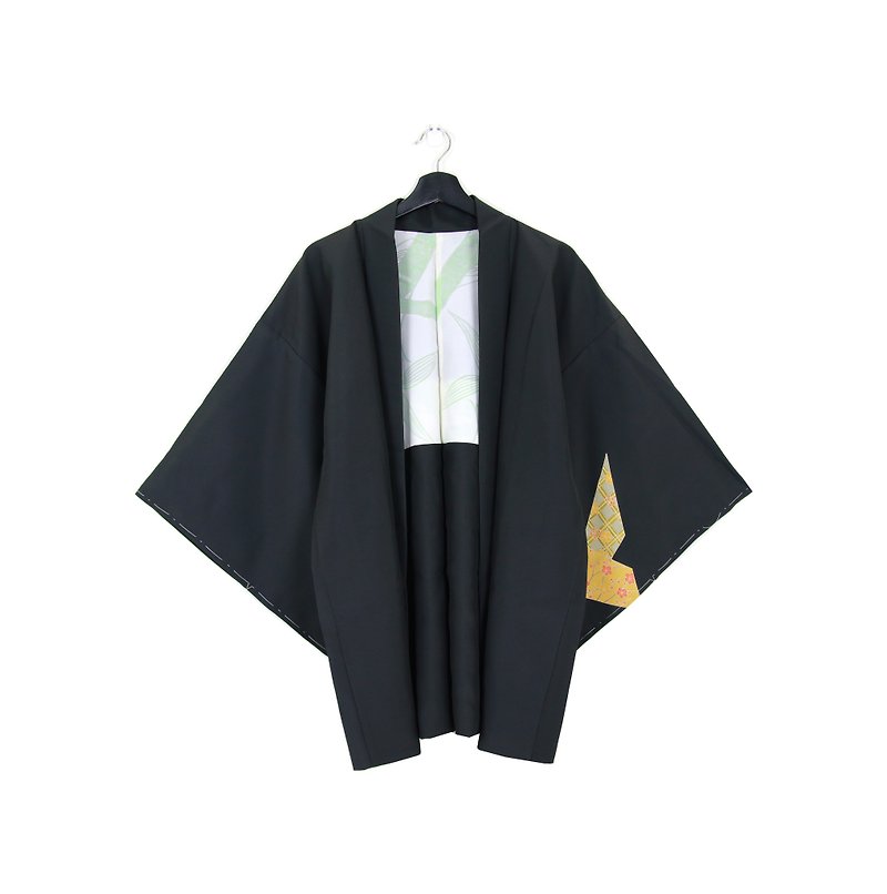 Back to Green::日本帶回和服 羽織 手繪幾何 日落花卉村莊圖樣//男女皆可穿// vintage kimono (KI-68) - 女大衣/外套 - 絲．絹 