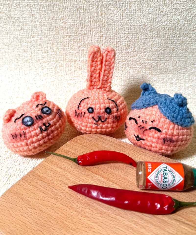 Customized crocheted dolls can be made by drawing and discussing. - ที่ห้อยกุญแจ - ผ้าฝ้าย/ผ้าลินิน หลากหลายสี