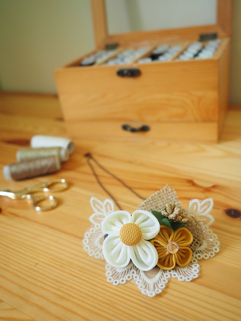 Handmade fabric flower necklace - Necklaces - Cotton & Hemp Yellow