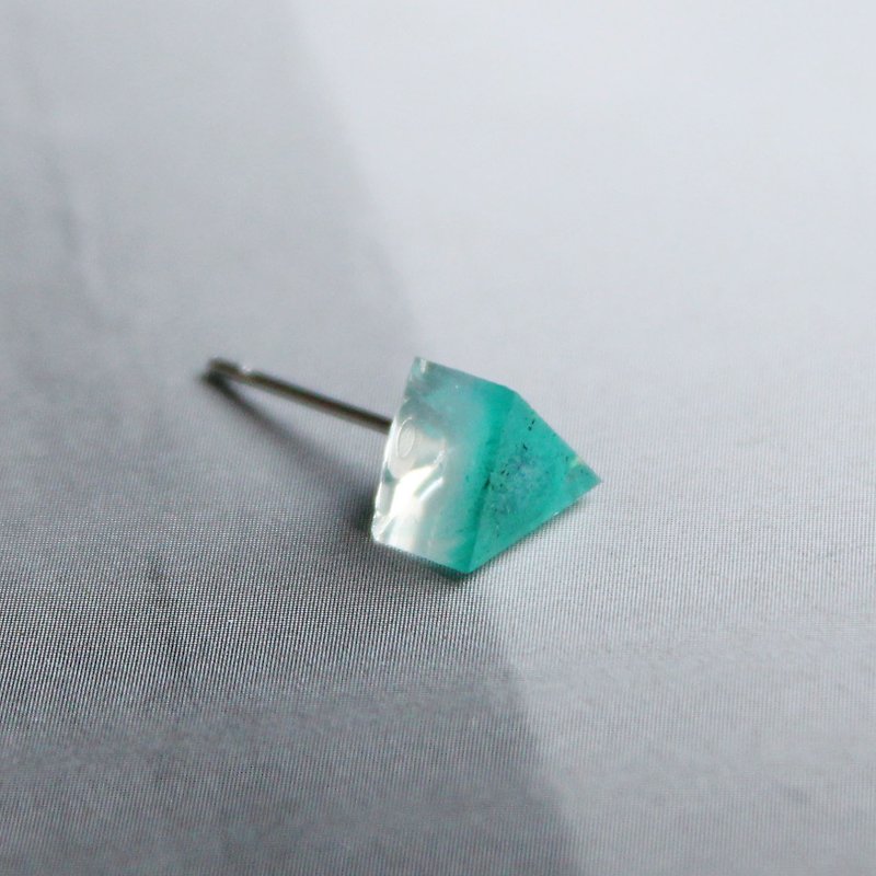 Triangle Earrings ▽ 430 / Nature Boy ▽ Single Stud  /  transparent resin / glitter - Earrings & Clip-ons - Plastic Green