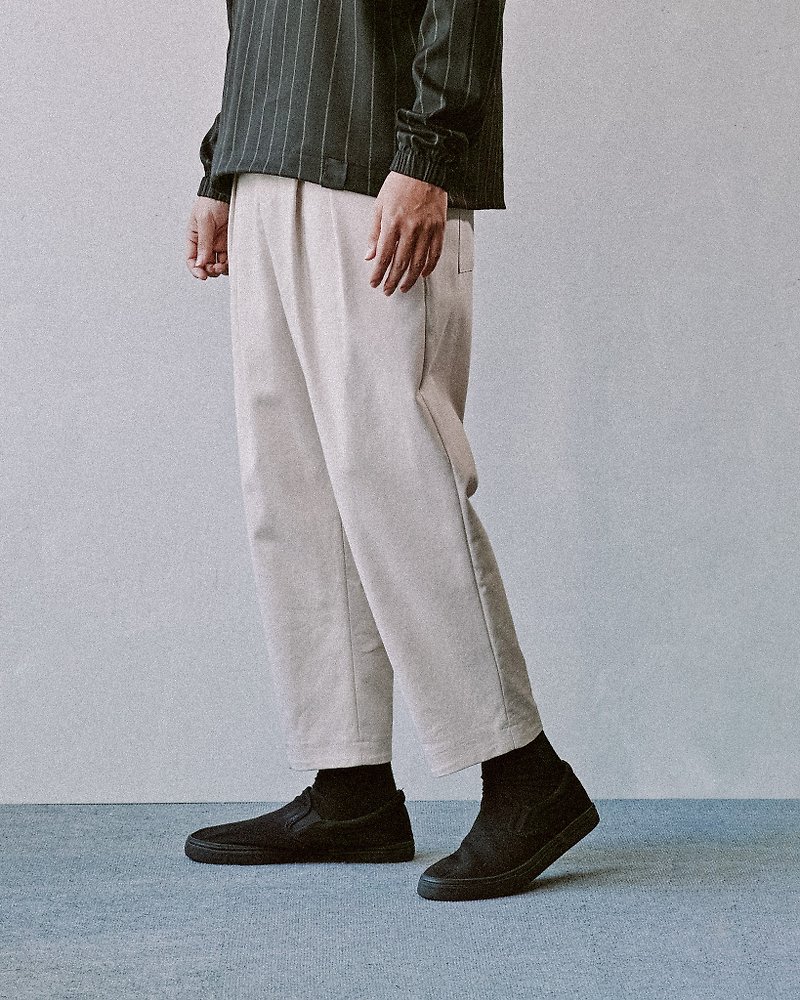 Khaki Stretch Cropped Pants Apricot White - กางเกงขายาว - ผ้าฝ้าย/ผ้าลินิน ขาว