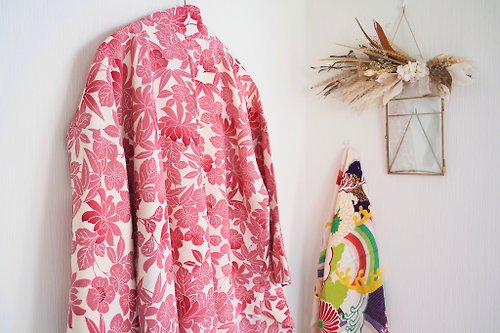 Litre Japan Japanese KIMONO, floral kimono, spring haori, authentic kimono