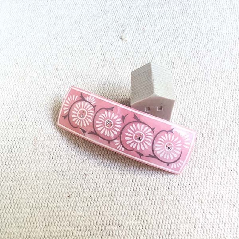 Even the chrysanthemum pattern, automatic clip, hairpin - powder - Hair Accessories - Acrylic Pink