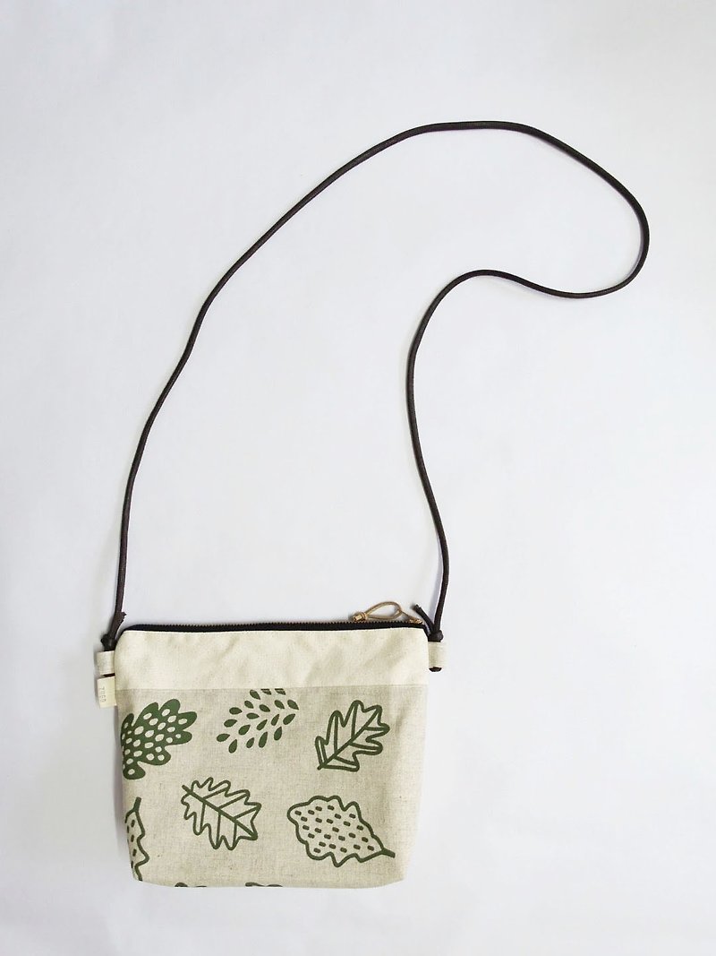 Small travel bag grass and wood atmosphere - Messenger Bags & Sling Bags - Cotton & Hemp Green