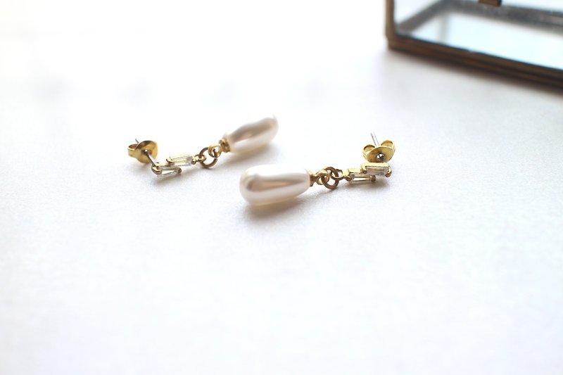 雨沐-珍珠 黃銅耳環-可改夾 - 耳環/耳夾 - 銅/黃銅 多色
