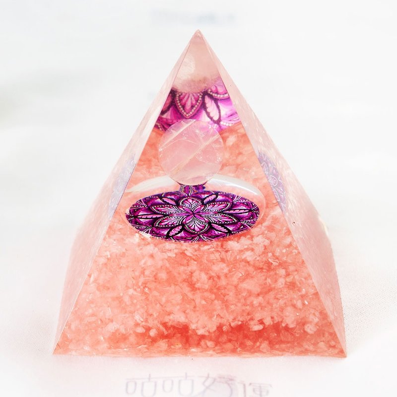 奧罡能量金字塔-粉水晶(含開光)│聚焦你的意念│好人緣、戀愛運 - 擺飾/家飾品 - 寶石 粉紅色