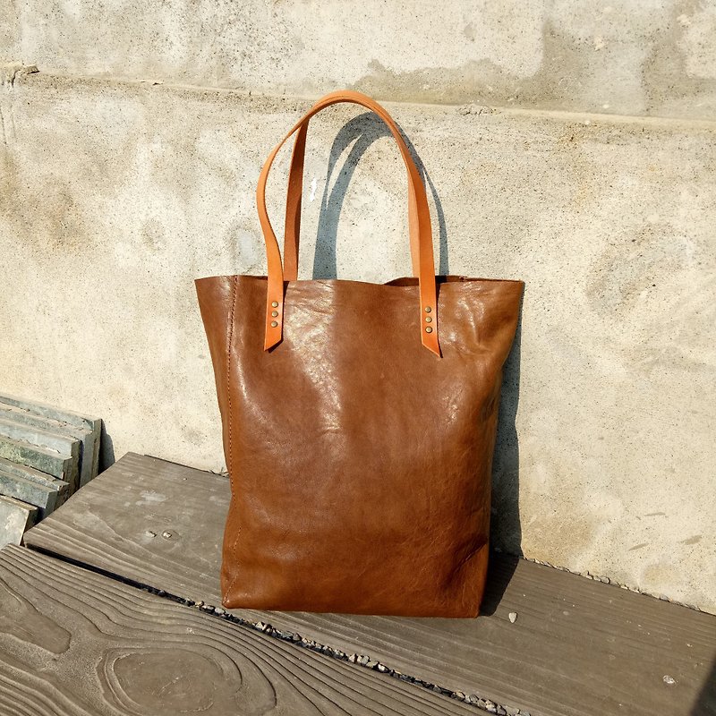 Hand to get sheepskin small bag (full hand stitch / all leather) - กระเป๋าถือ - หนังแท้ สีนำ้ตาล