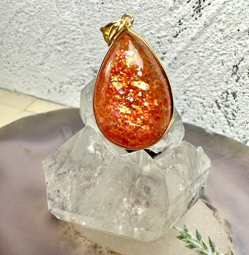【莫名奇妙雜貨店】閃閃惹人愛 金太陽 S925銀 項鍊 墜子 - 項鍊 - 純銀 橘色