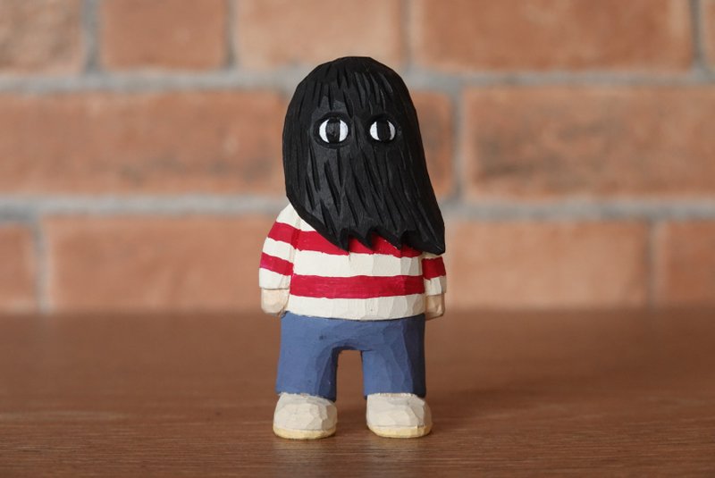 ぽっちゃり内気な女の子 - 人形・フィギュア - 木製 レッド